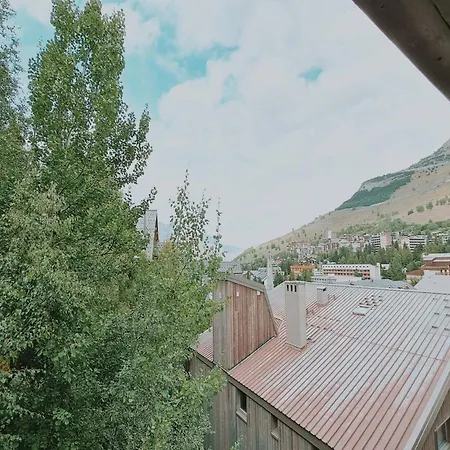 Apartment For 2 Guests, Les Duex Alpes *